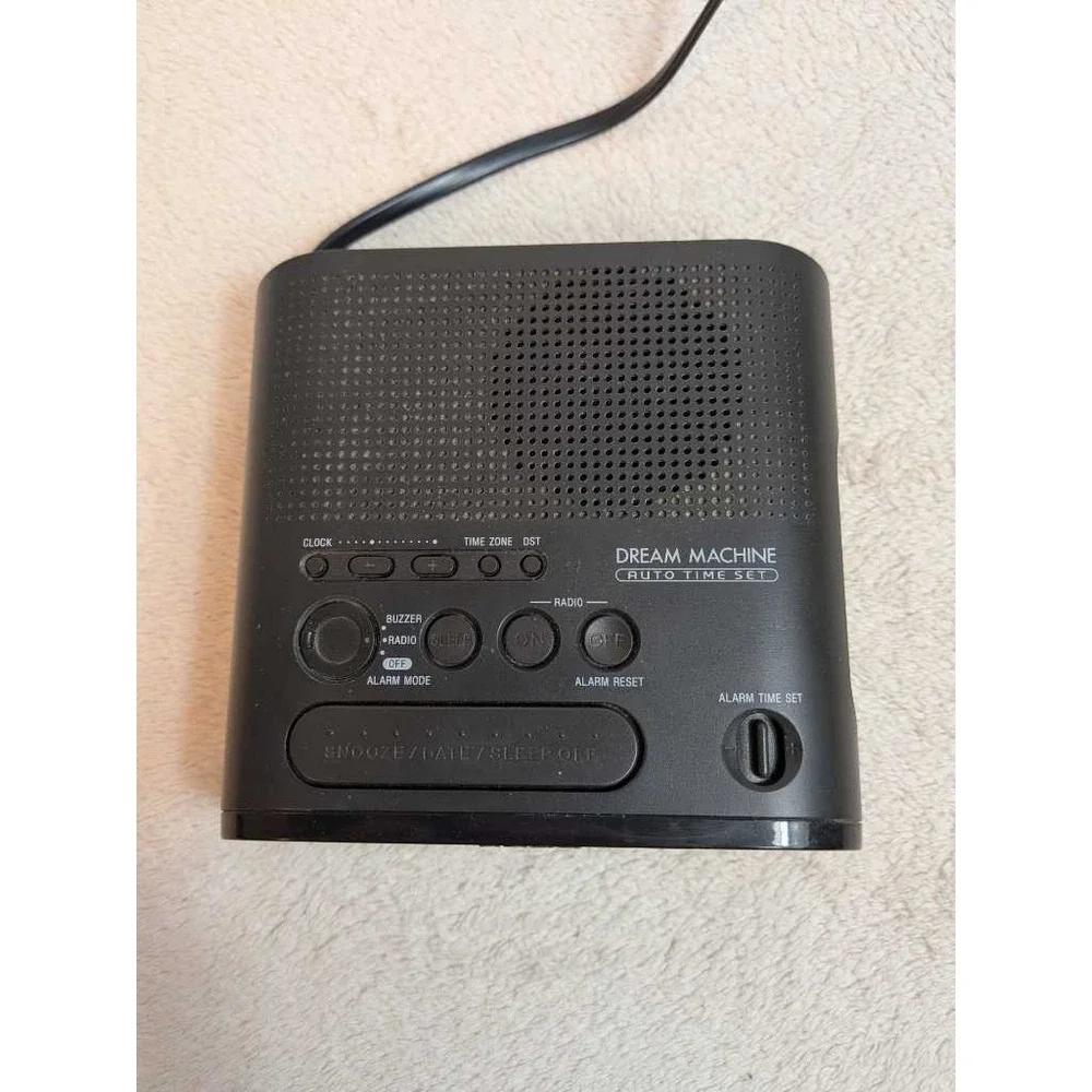 Sony Dream Machine AM FM Clock Radio Alarm Auto Time Set‎ Model ICF-C218